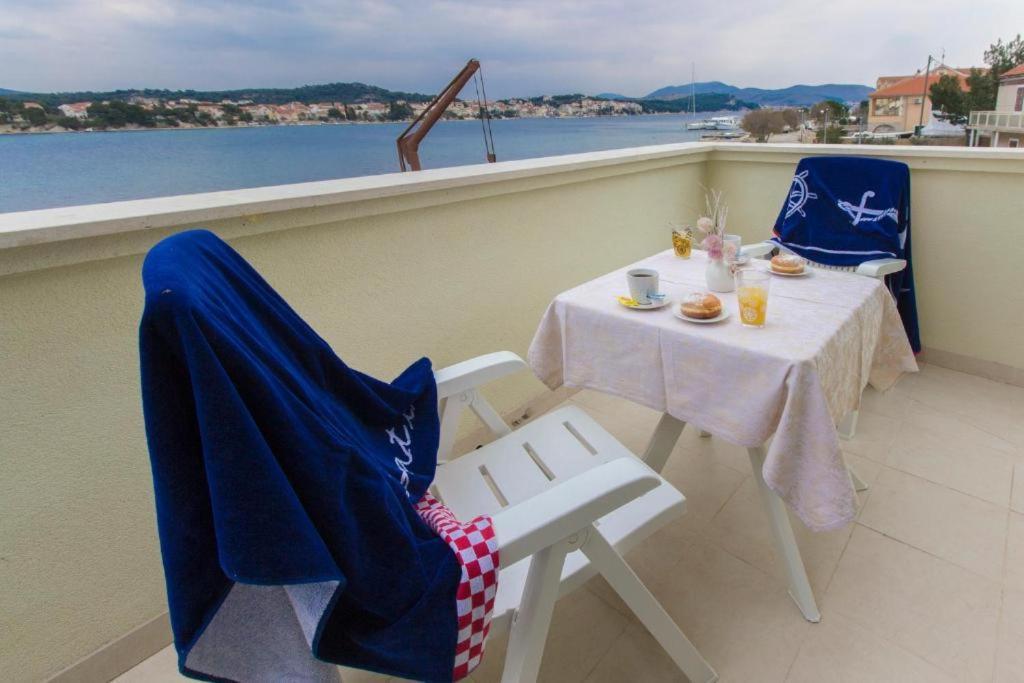 Riva 2 Apartamento Krapanj Exterior foto