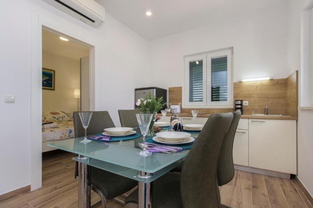 Riva 2 Apartamento Krapanj Exterior foto