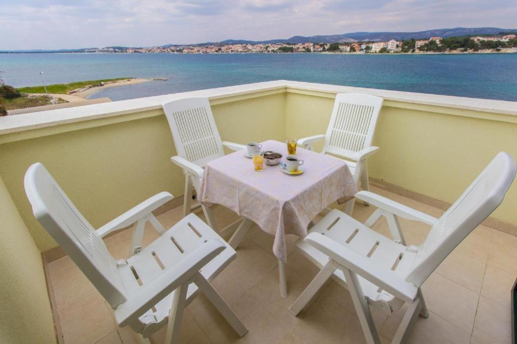 Riva 2 Apartamento Krapanj Exterior foto