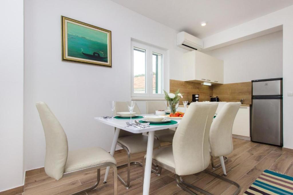 Riva 2 Apartamento Krapanj Exterior foto
